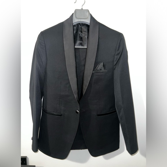 Tailored Black Tuxedo Suit for sale - Picture 1 of 7